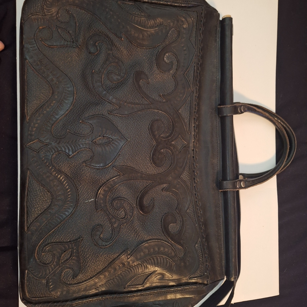 Elegant Black Embossed Weekend Bag. 2466T. Leaders In Leather